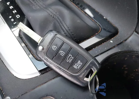 2021 Hyundai Elantra Se z USA, uszkodzony, nr VIN KMHLL4AGXMU178032